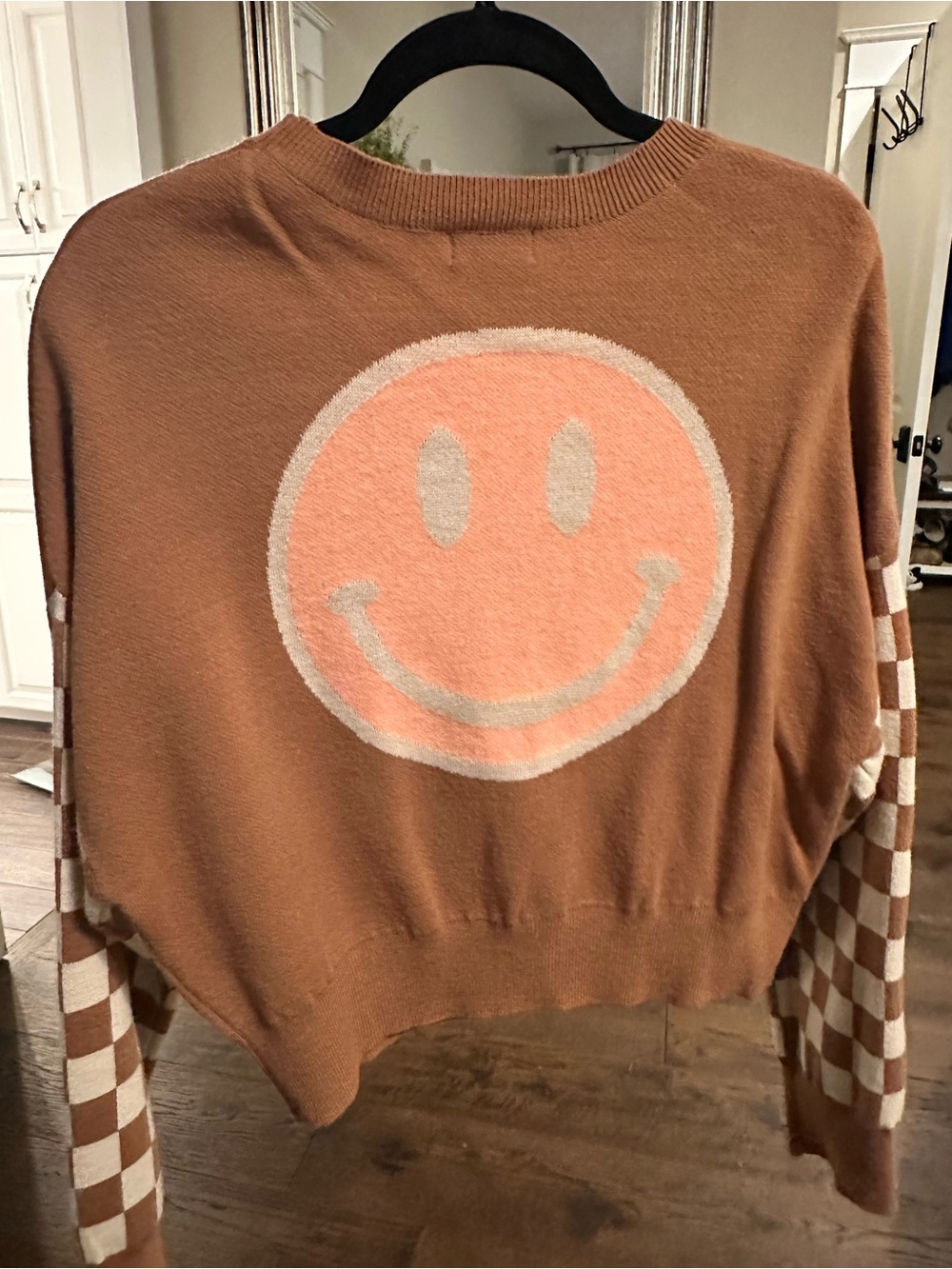 Brown Cropped Smiley Face Sweater with Checkerboard Sleeves